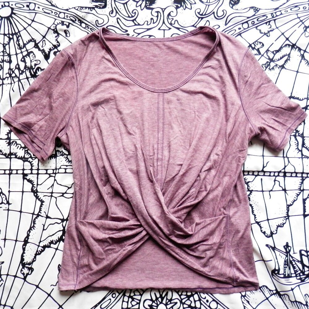 Lululemon || Do the Daily Short Sleeve in Smoked Mulberry